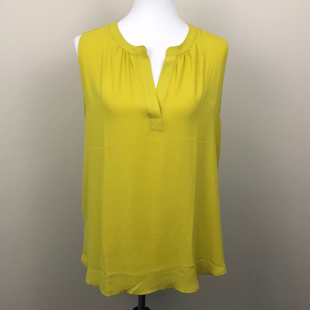LOFT Sleeveless V-neck Top Size Large